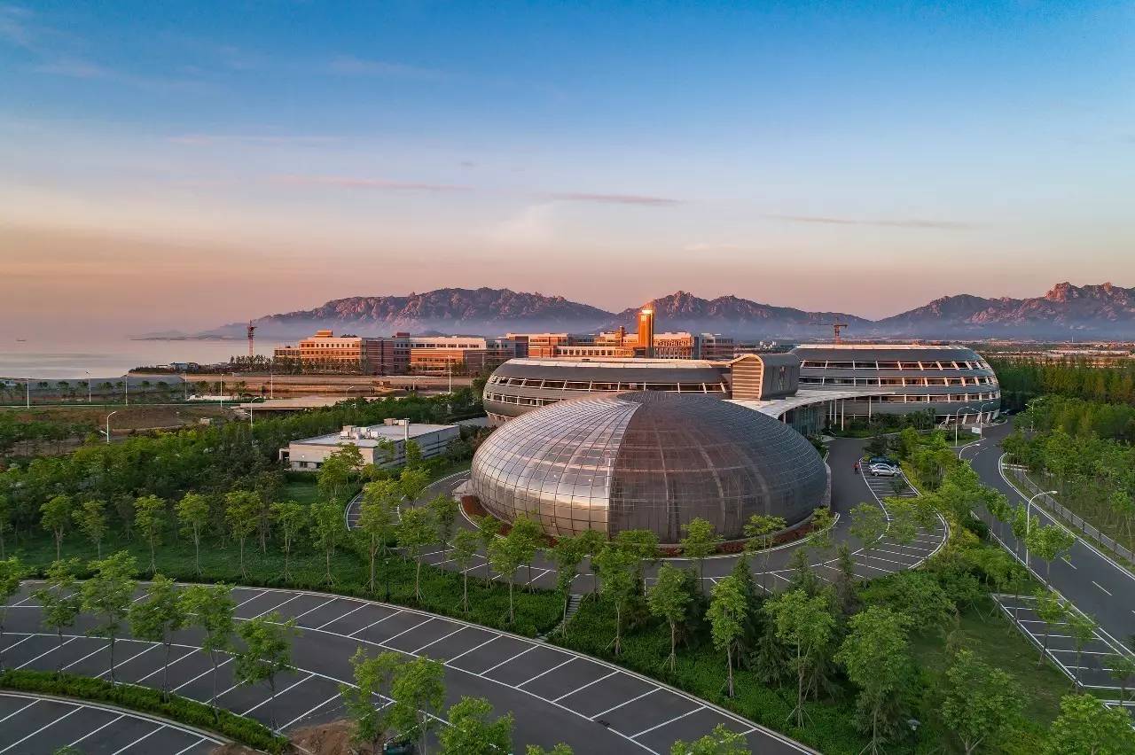 技术- 青岛海洋科学与技术试点国家实验室超算中心3.jpg